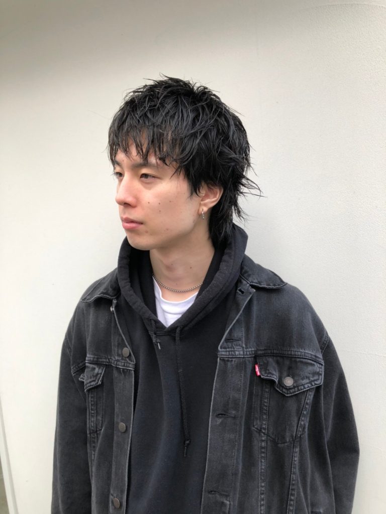 ミディアムヘア＝肩から鎖骨にかけての髪の長さのこと。